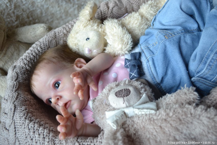 Моя любимка реборн Сашенька. Весенняя фотосессия пока в домашних условиях