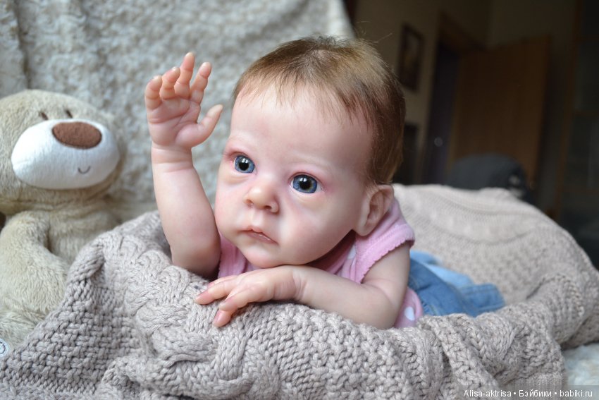 Моя любимка реборн Сашенька. Весенняя фотосессия пока в домашних условиях