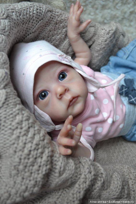 Моя любимка реборн Сашенька. Весенняя фотосессия пока в домашних условиях