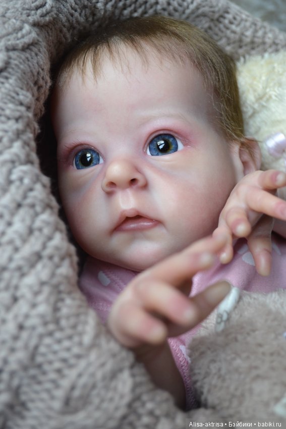Моя любимка реборн Сашенька. Весенняя фотосессия пока в домашних условиях