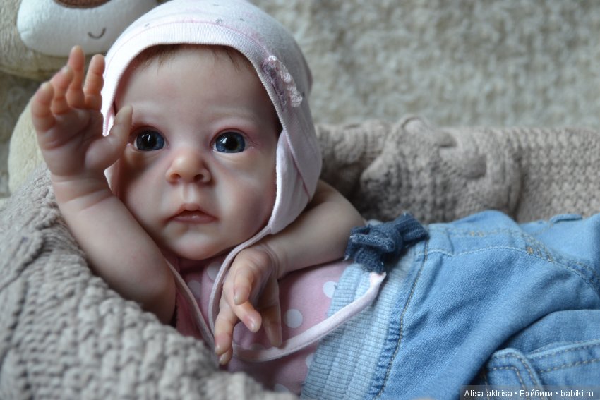 Моя любимка реборн Сашенька. Весенняя фотосессия пока в домашних условиях
