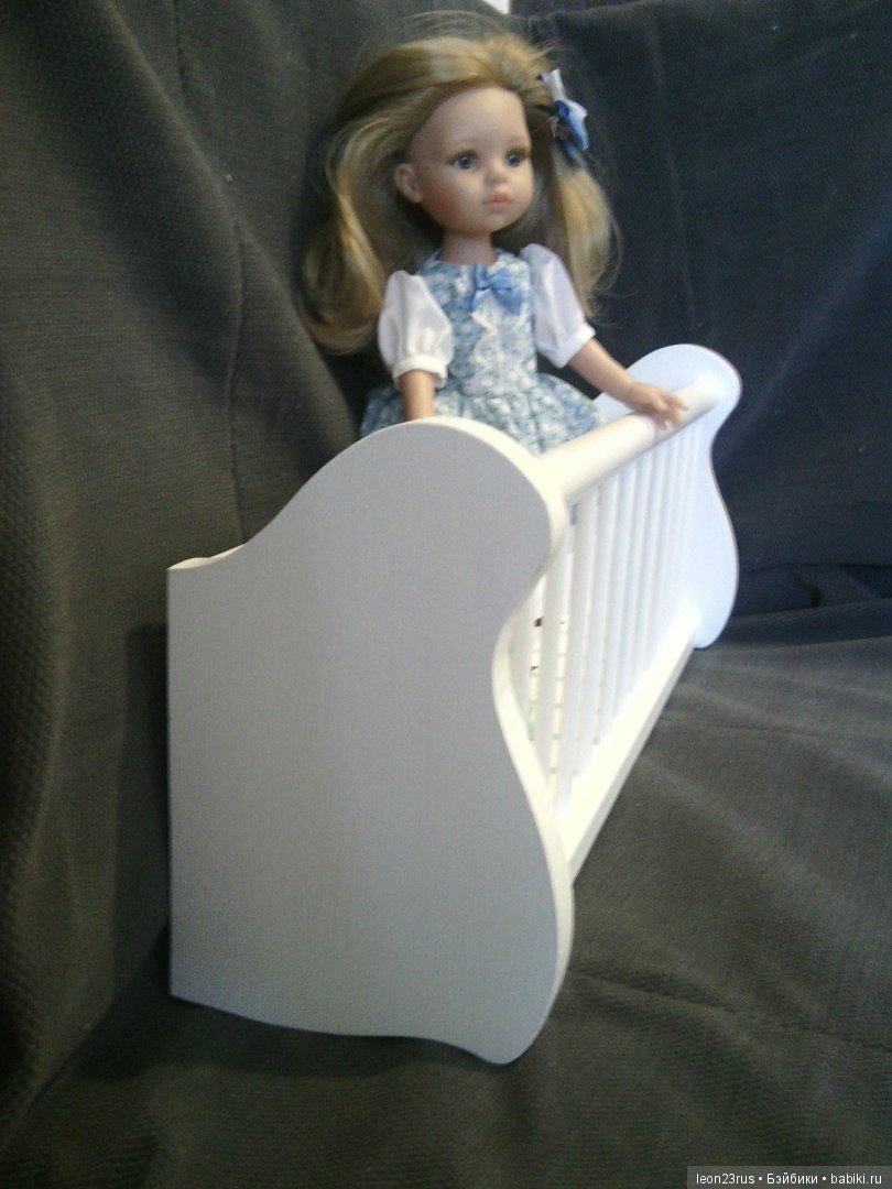 Полка-балкон для хранения кукол 2