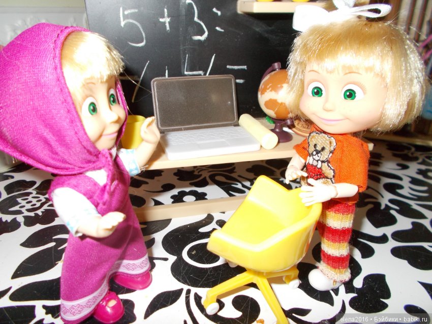 Двоюродная сестренка — Куклы Маша и Медведь (Simba): Маша в кармашке