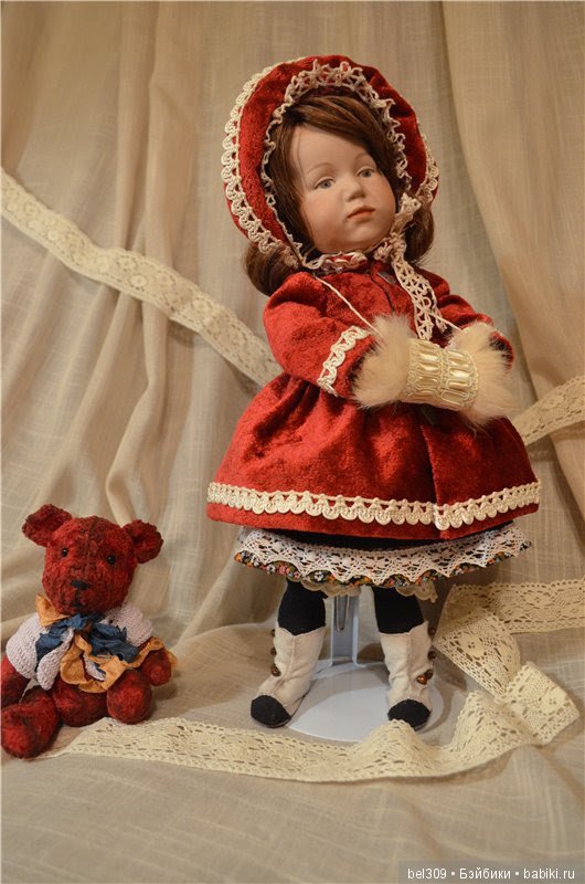 Мои куколки в новых семьях счастливы :)