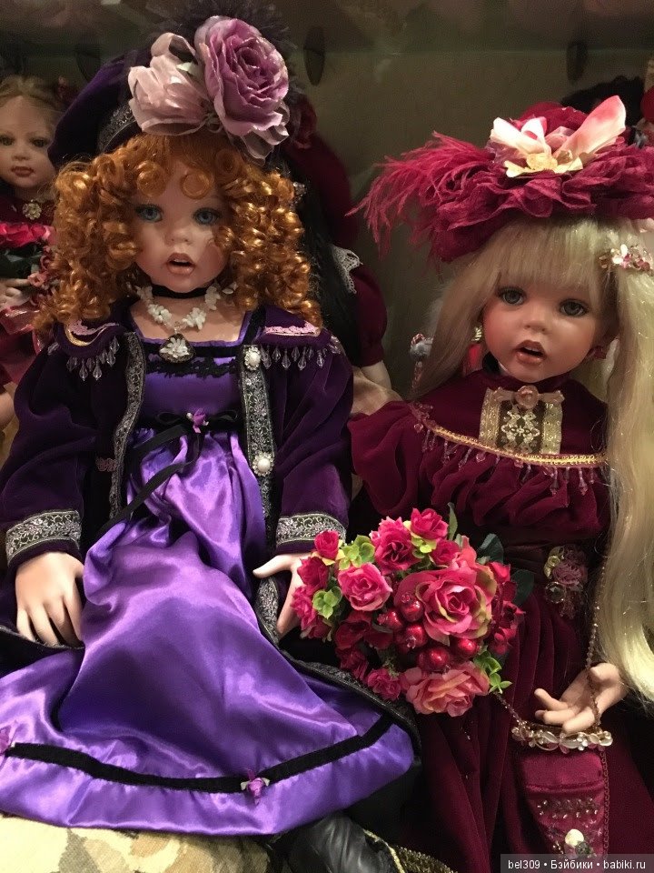 Мои куколки в новых семьях счастливы :)