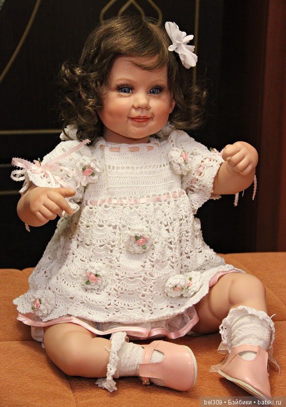 Мои куколки в новых семьях счастливы :)