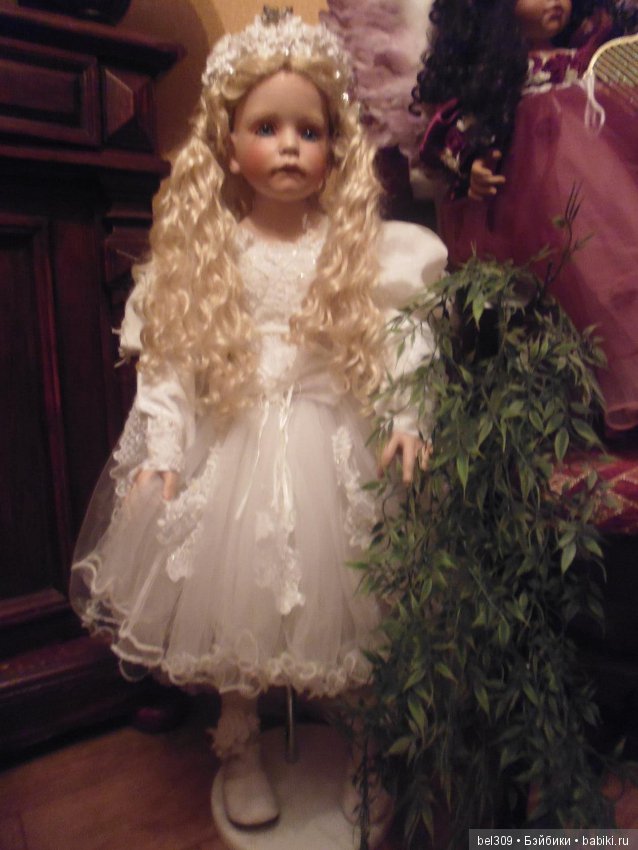 Мои куколки в новых семьях счастливы :)