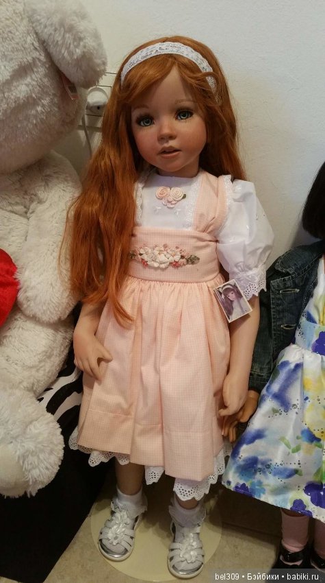 Мои куколки в новых семьях счастливы :)