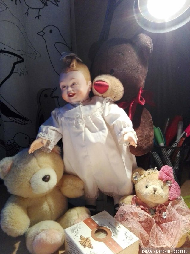 Мои куколки в новых семьях счастливы :)