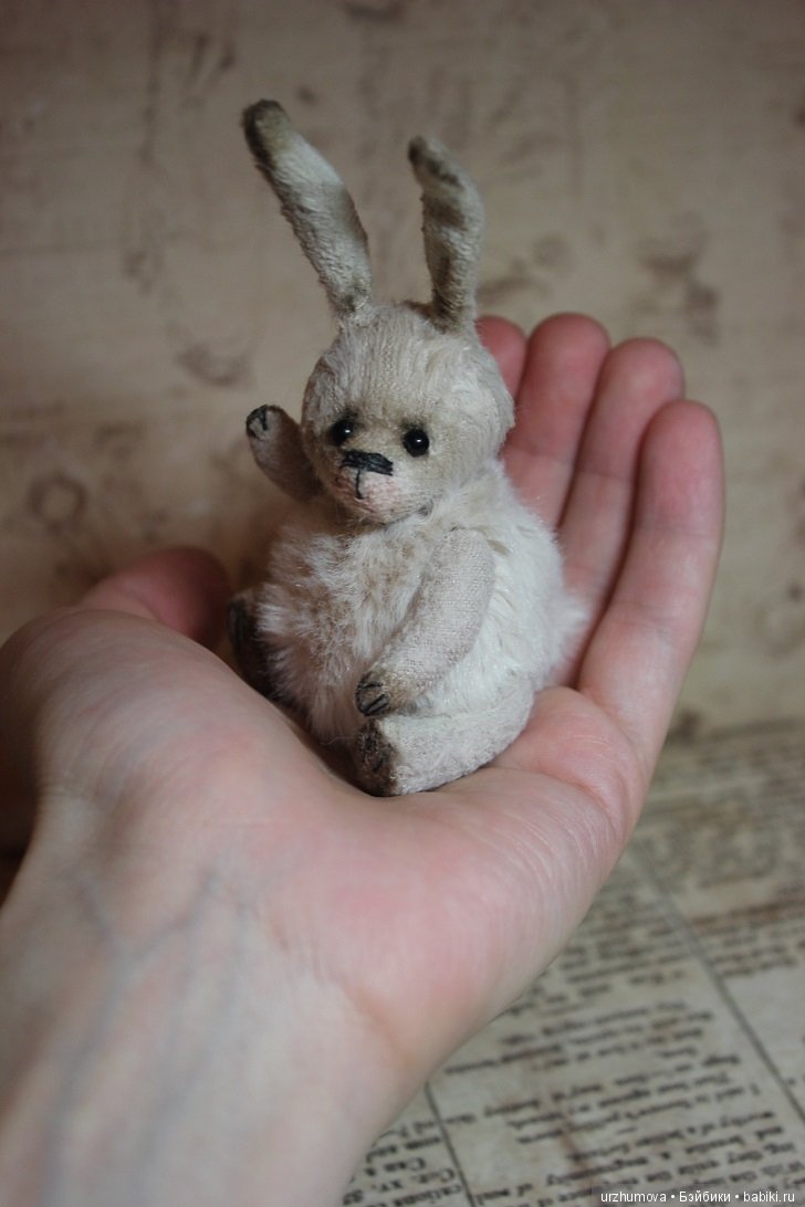 Маленький кролик, игрушка ручной работы (фото 2)