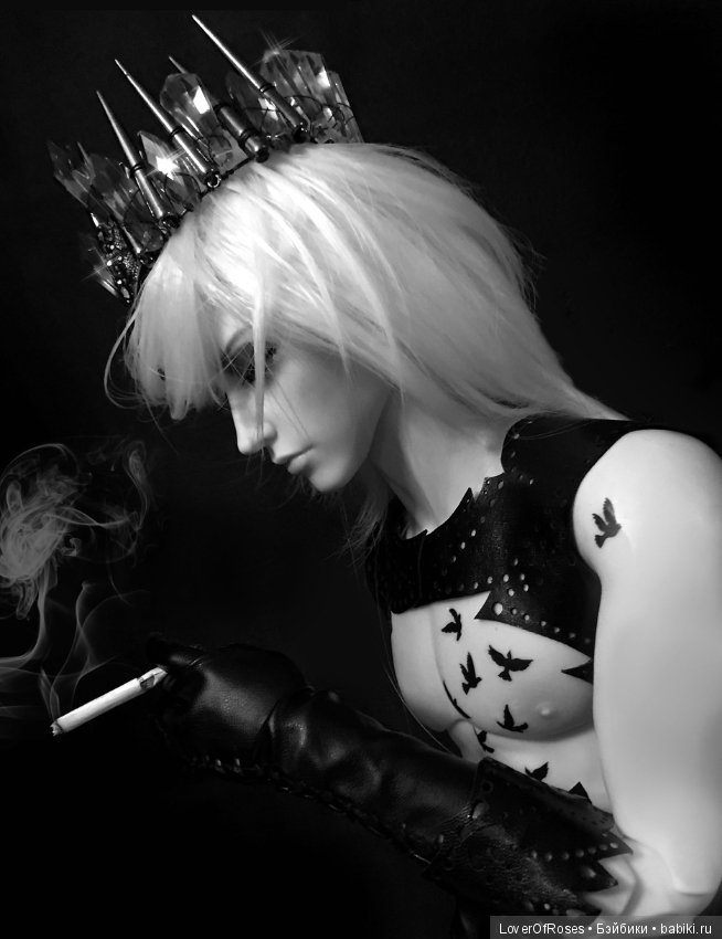 Glam rock - это просто рок-н-ролл, поверх которого положили немного губной помады