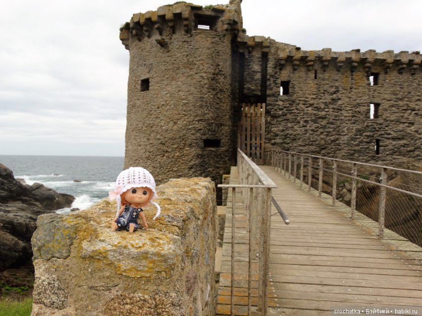 Путешествие Карамельки mini mui chan на остров Дьё