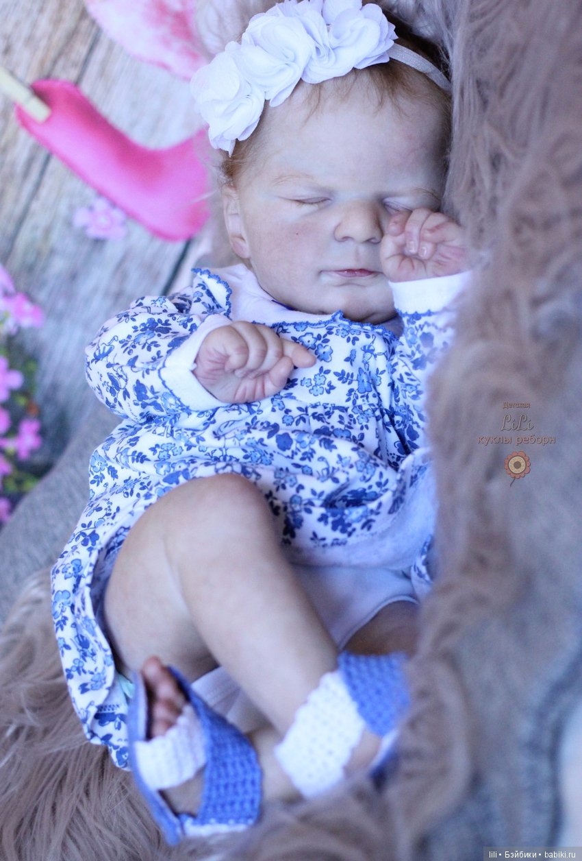 Сплюшечка реборн Эллис в нарядах