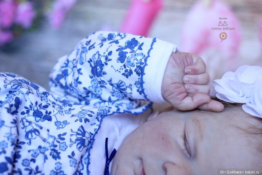 Сплюшечка реборн Эллис в нарядах