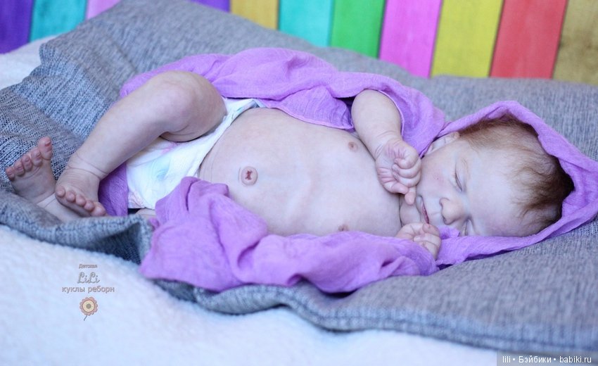 Сплюшечка реборн Эллис в нарядах