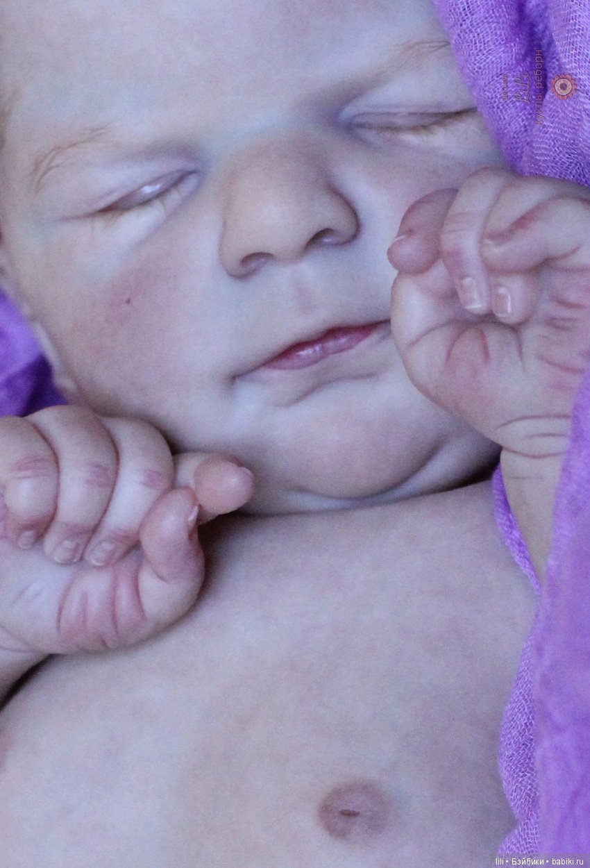 Сплюшечка реборн Эллис в нарядах