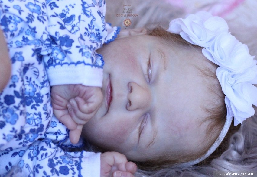 Сплюшечка реборн Эллис в нарядах