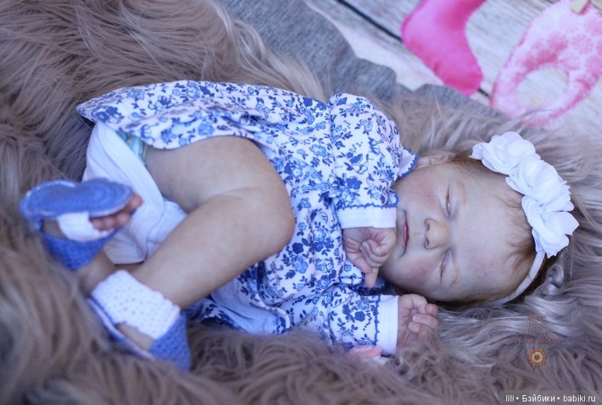 Сплюшечка реборн Эллис в нарядах