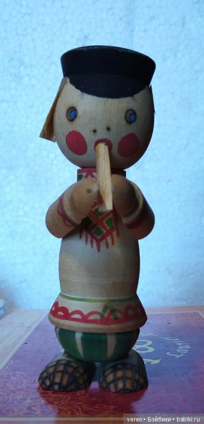 Несколько тем в одном топике, для экономии места)