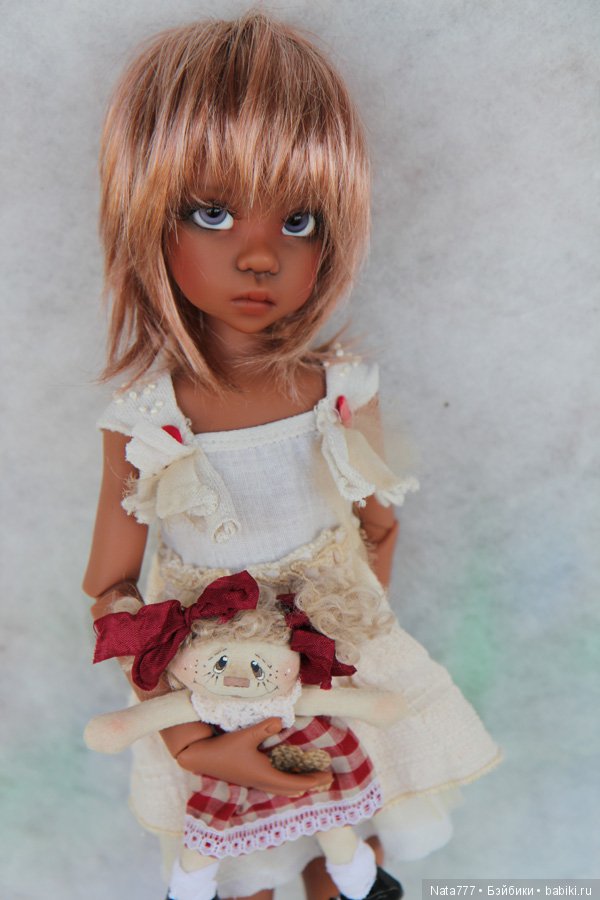 Прекрасная Мисси в светлом и кофейном цвете от Kaye Wiggs (фото 6)