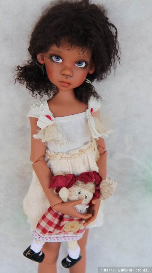 Прекрасная Мисси в светлом и кофейном цвете от Kaye Wiggs (фото 7)