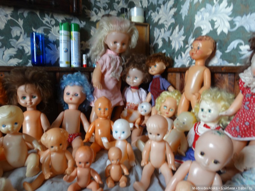 Люди, помогите разобраться с коробкой с куклами (фото 3)