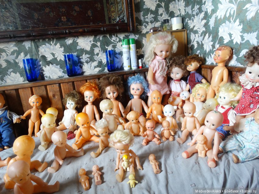 Люди, помогите разобраться с коробкой с куклами (фото 6)