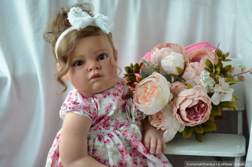 Смотрит на мир своими глазами... Моя куколка реборн Изабель. Автор Оксана Калиниченко
