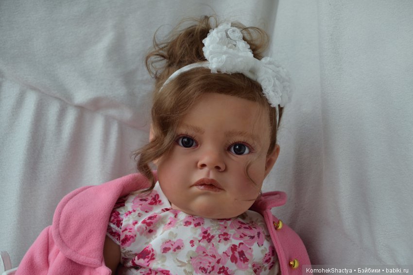 Смотрит на мир своими глазами... Моя куколка реборн Изабель. Автор Оксана Калиниченко