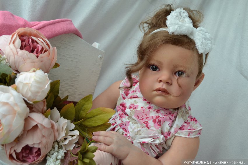 Смотрит на мир своими глазами... Моя куколка реборн Изабель. Автор Оксана Калиниченко