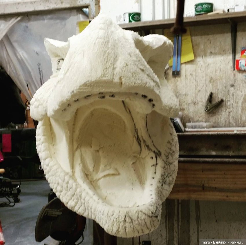 Скульптор Cesar Dacol Jr. Динозавр (фото 4)