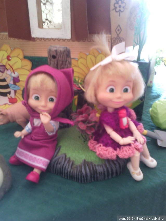 Лето в деревне — Куклы Маша и Медведь (Simba): Маша в кармашке