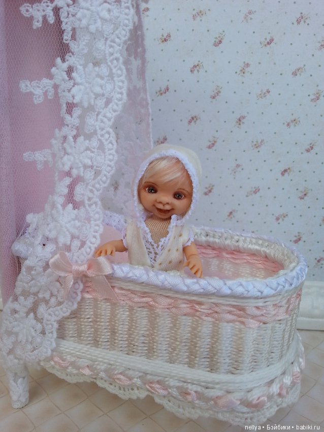 Детка в колыбельке — Авторские миниатюрные куклы: лепка (фото 2)