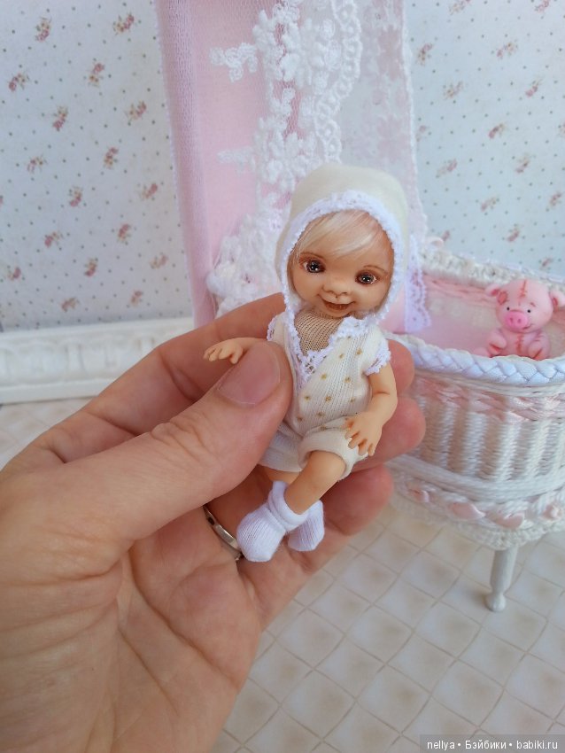 Детка в колыбельке — Авторские миниатюрные куклы: лепка (фото 10)