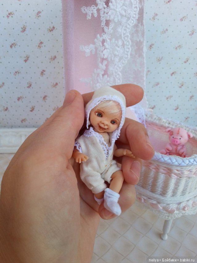 Детка в колыбельке — Авторские миниатюрные куклы: лепка