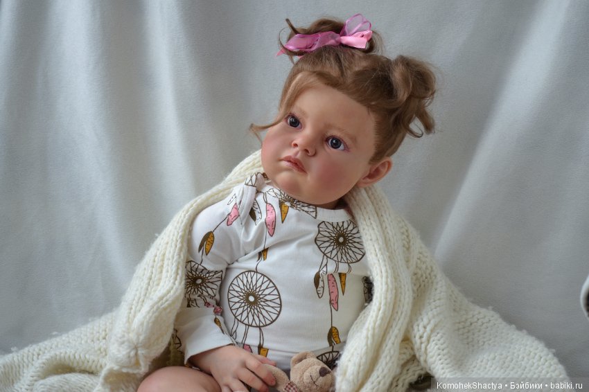 Смотрит на мир своими глазами... Моя куколка реборн Изабель. Автор Оксана Калиниченко