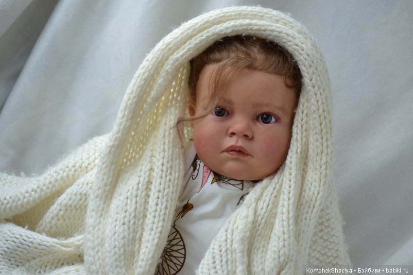 Смотрит на мир своими глазами... Моя куколка реборн Изабель. Автор Оксана Калиниченко