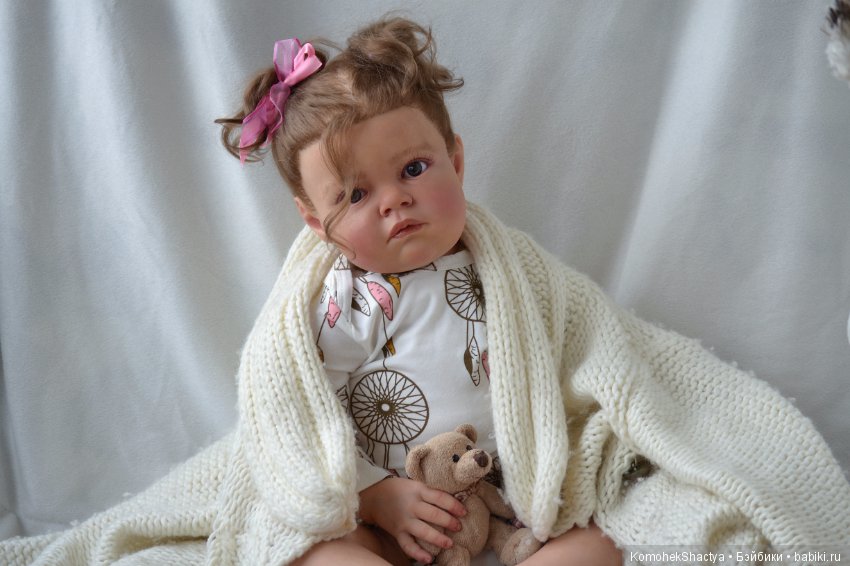 Смотрит на мир своими глазами... Моя куколка реборн Изабель. Автор Оксана Калиниченко