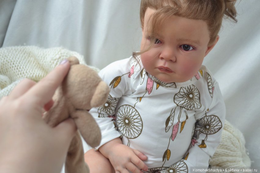 Смотрит на мир своими глазами... Моя куколка реборн Изабель. Автор Оксана Калиниченко