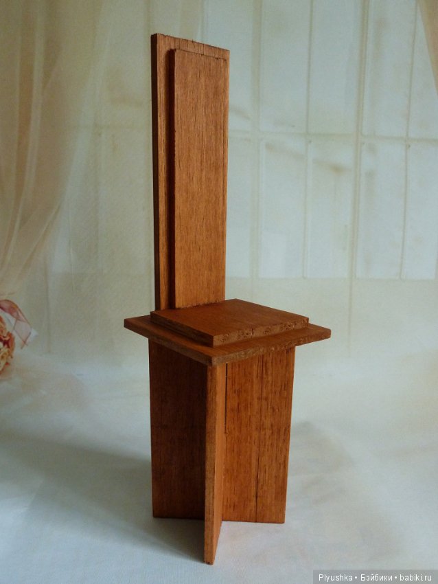 Концептуальный стул 1/4 и Снежок в качестве бонуса