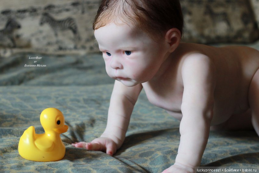 Лили-Марлен, девочка из одноименного молда скульптора Sylvia Manning