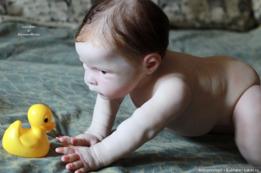 Лили-Марлен, девочка из одноименного молда скульптора Sylvia Manning