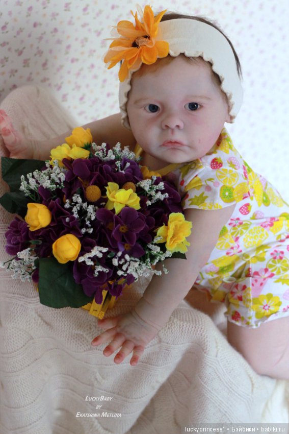 Лили-Марлен, девочка из одноименного молда скульптора Sylvia Manning