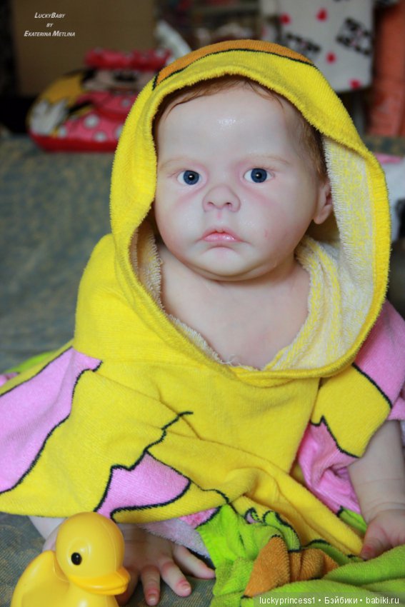 Лили-Марлен, девочка из одноименного молда скульптора Sylvia Manning