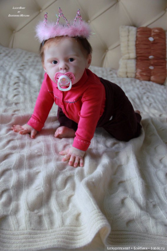 Лили-Марлен, девочка из одноименного молда скульптора Sylvia Manning