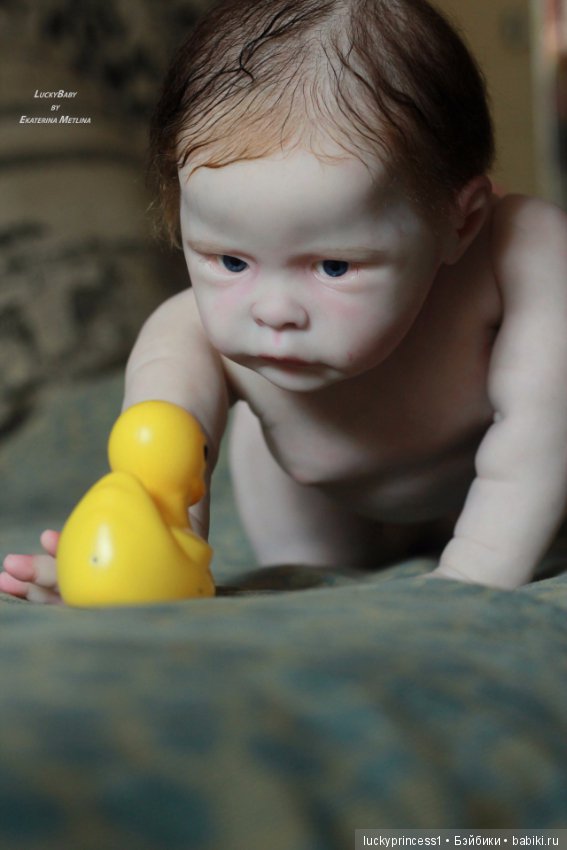 Лили-Марлен, девочка из одноименного молда скульптора Sylvia Manning