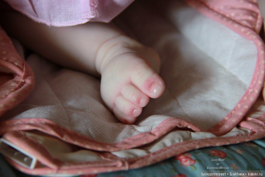 Лили-Марлен, девочка из одноименного молда скульптора Sylvia Manning