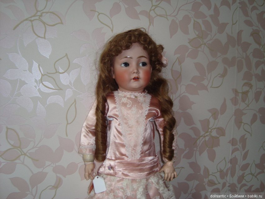 Наряды... наряжаемся. Антикварные куклы