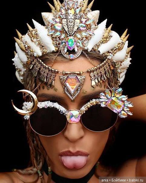 Удивительные короны современных русалок (фото 6)