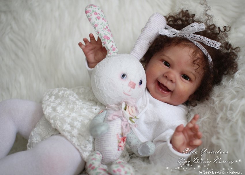 Мэйзи, малышка реборн кучеряшка (фото 6)